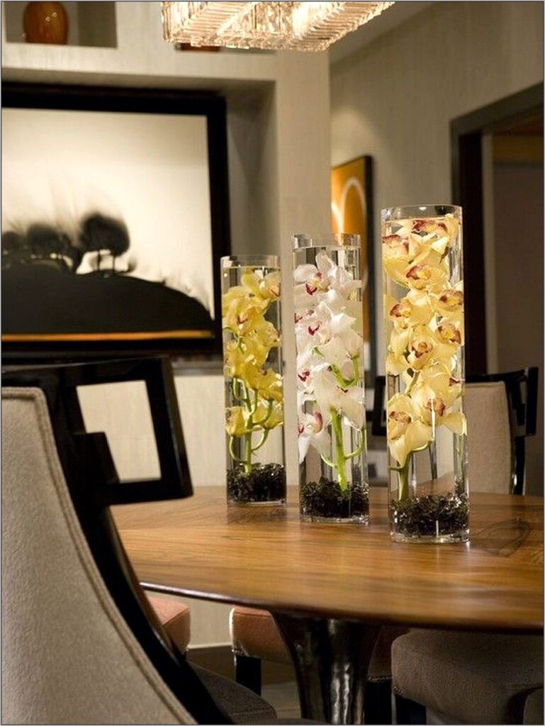 Choosing a Dining Room Table Centerpiece 