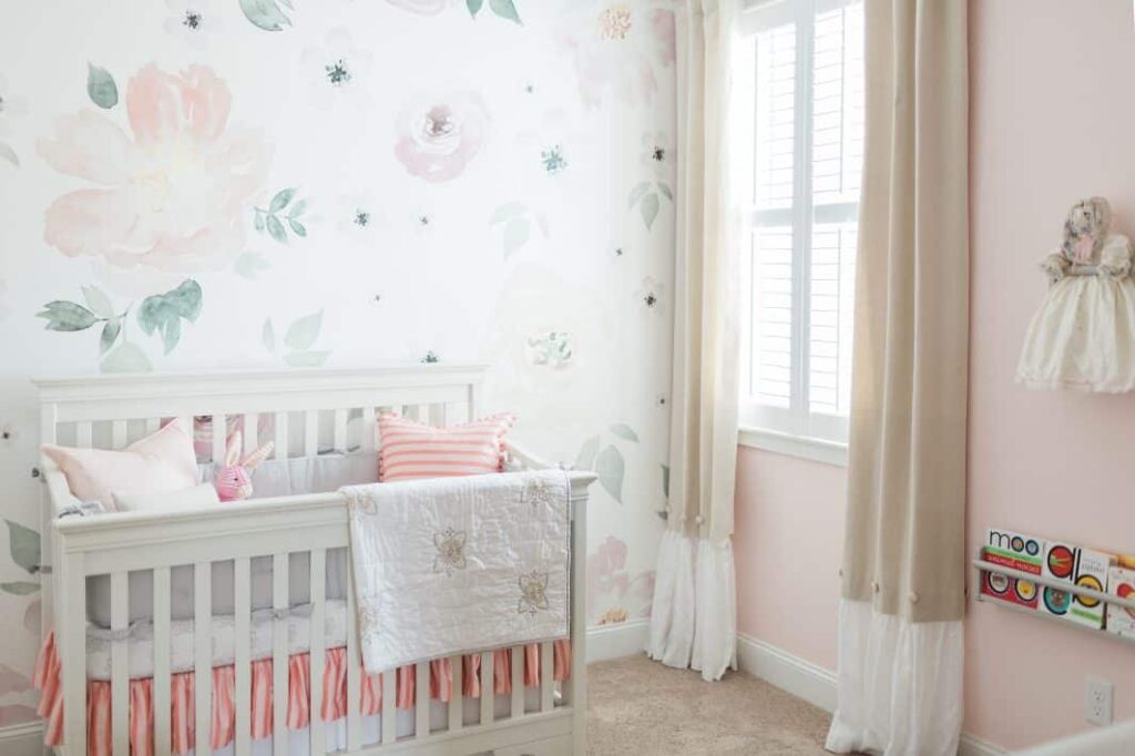 Organize a Perfect Nursery for the Baby 