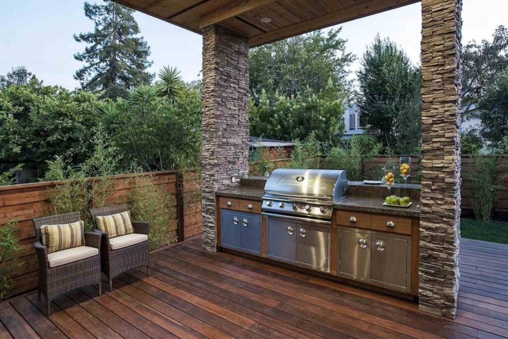 Outdoor Vs. Indoor Kitchens 