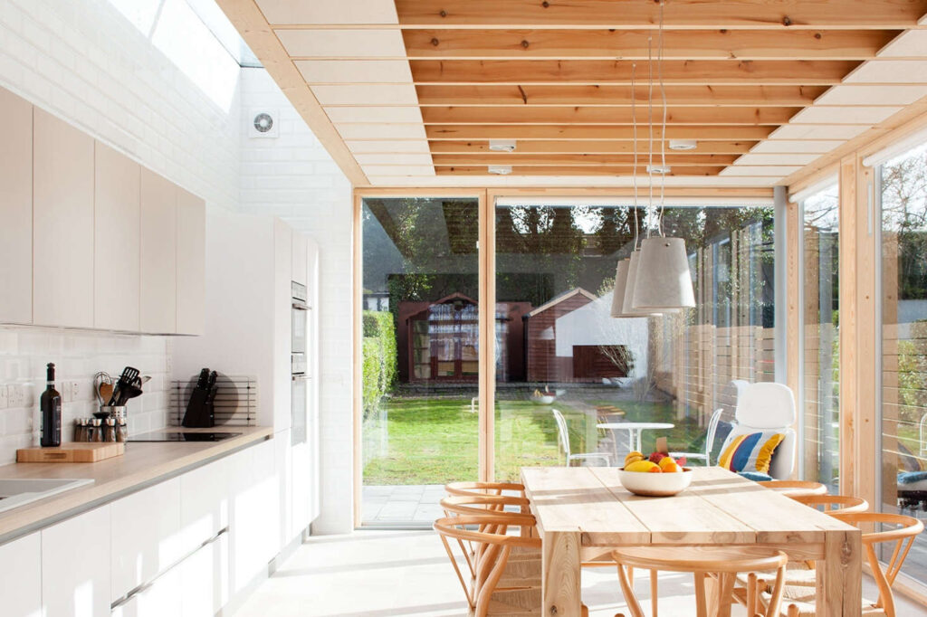 Outdoor Vs. Indoor Kitchens 