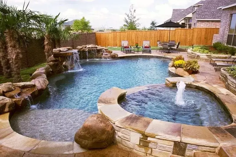 _Outdoor Pool Setups Perfect For Spring 